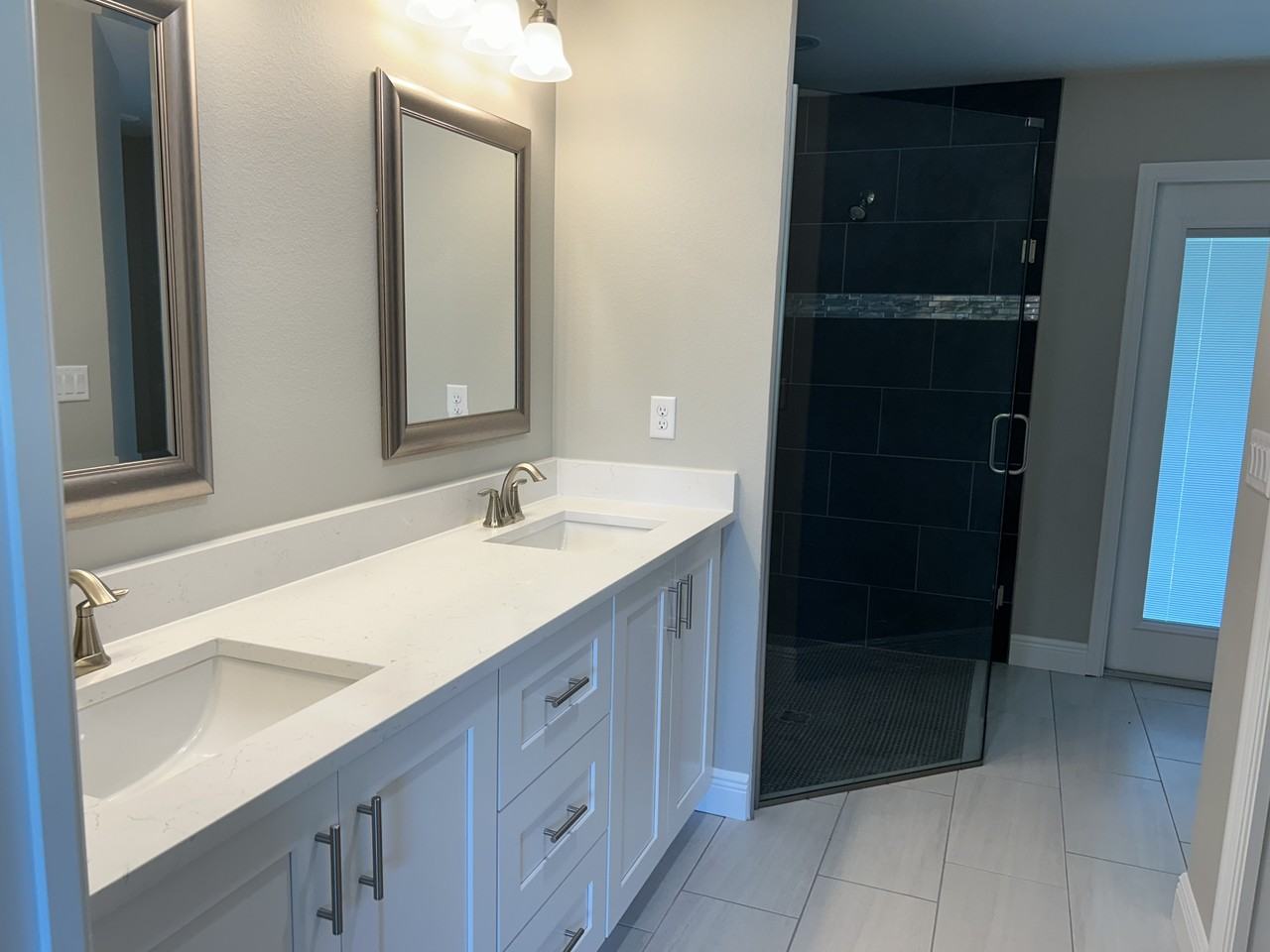 2869 Jewel Ave #NA - Photo 4 of 10