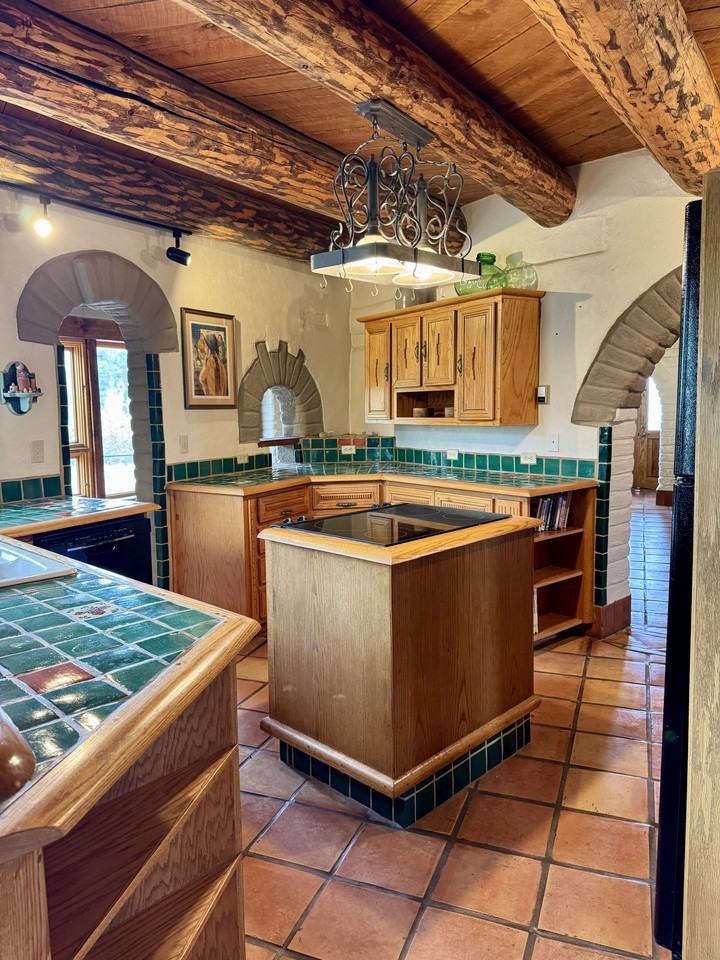 1274 Aspen Dr #NA - Photo 4 of 23