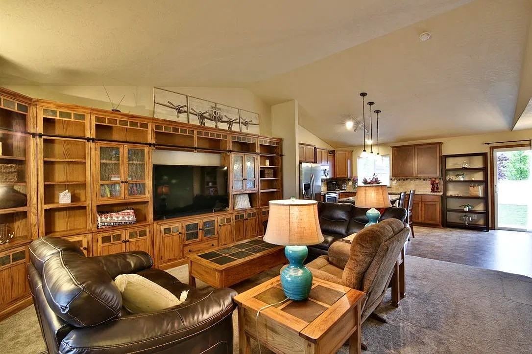 2493 W Dumont Dr #NA - Photo 2 of 14
