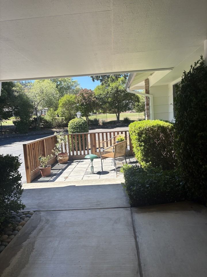 302 Valley Oaks Dr #302 - Photo 2 of 17