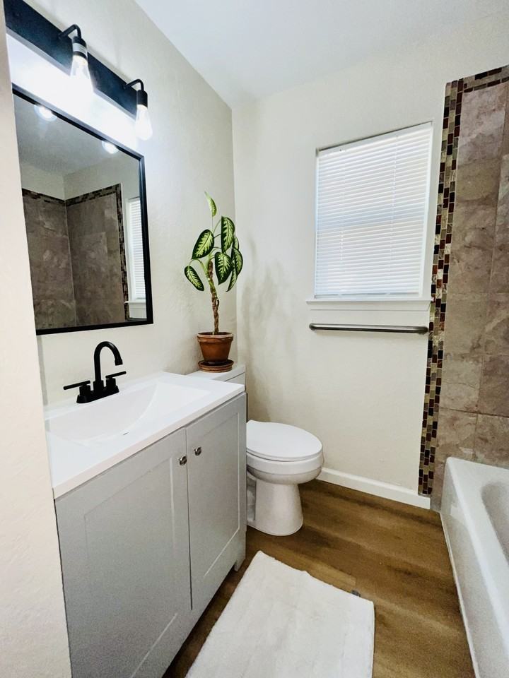 537 Nw 114th St #NA - Photo 7 of 13