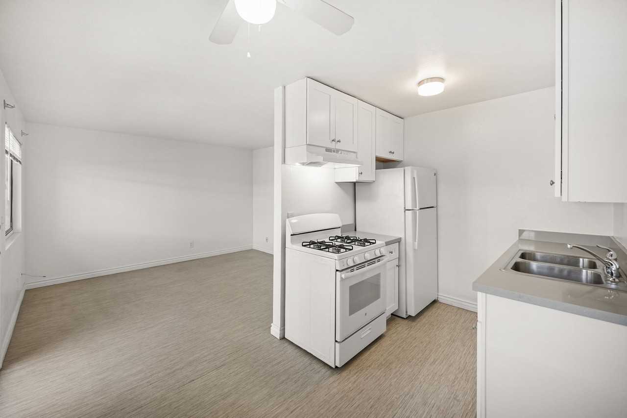 4030 38th St #6 - Photo 6 of 18