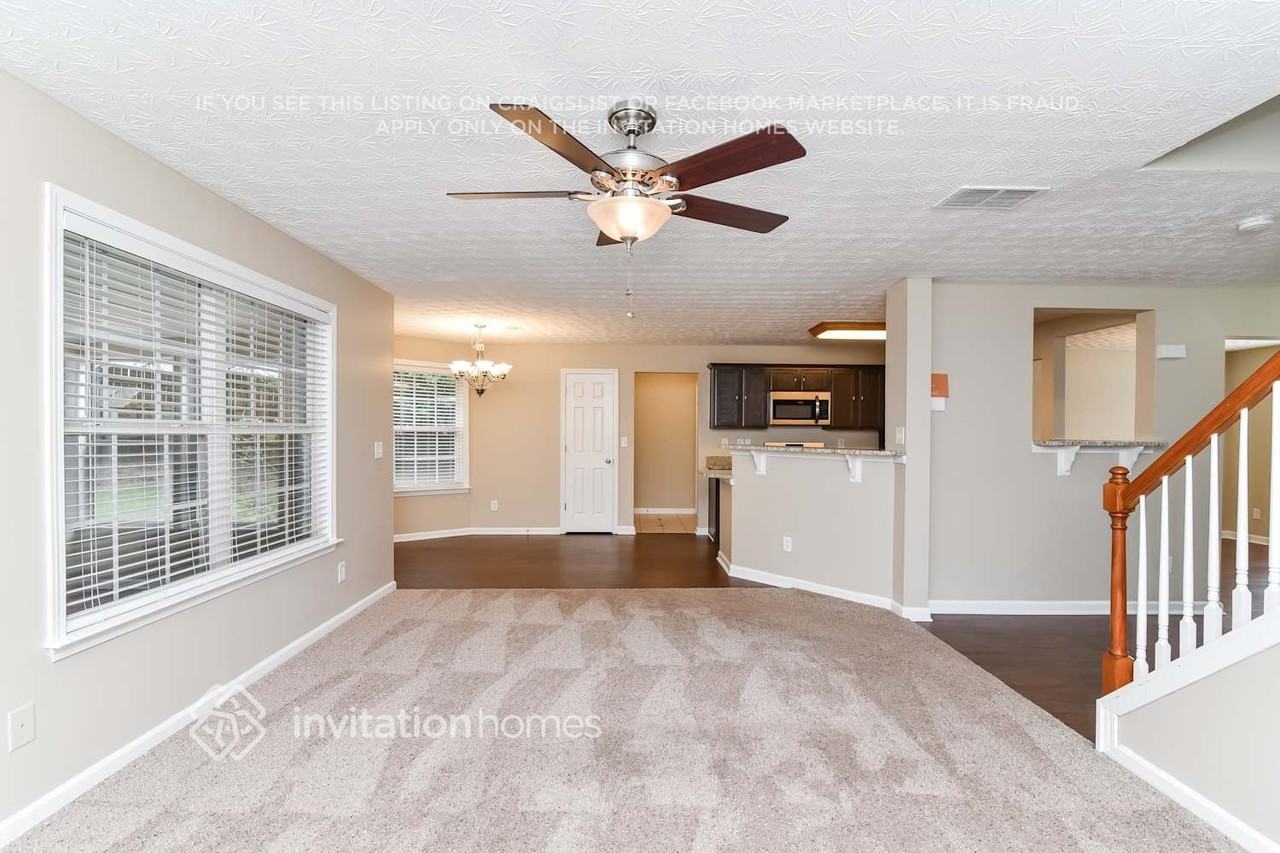 2184 Pierce Way - Photo 3 of 19