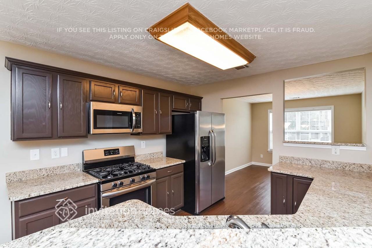 2184 Pierce Way - Photo 6 of 19