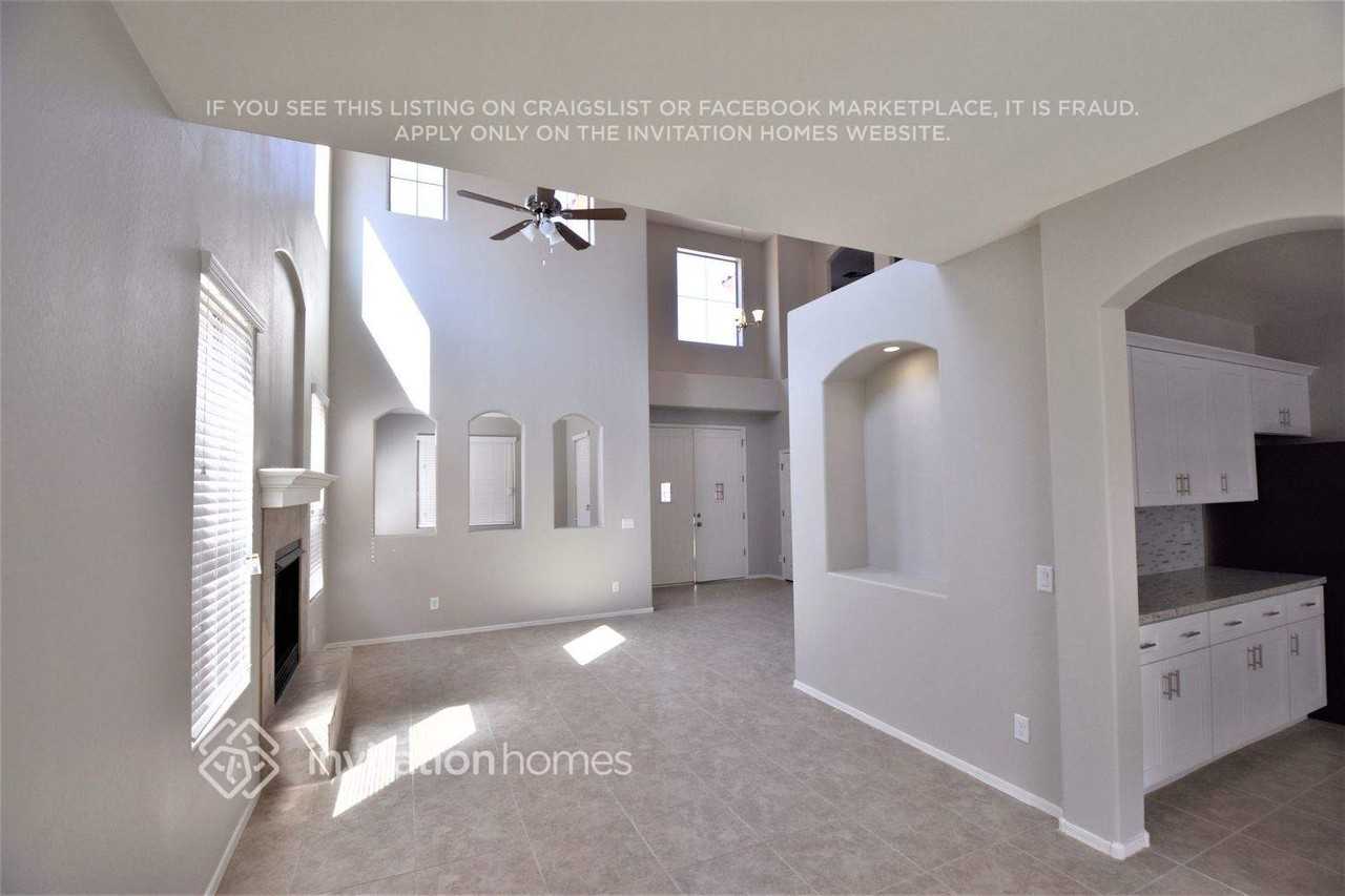 14105 W Dahlia Dr - Photo 2 of 14