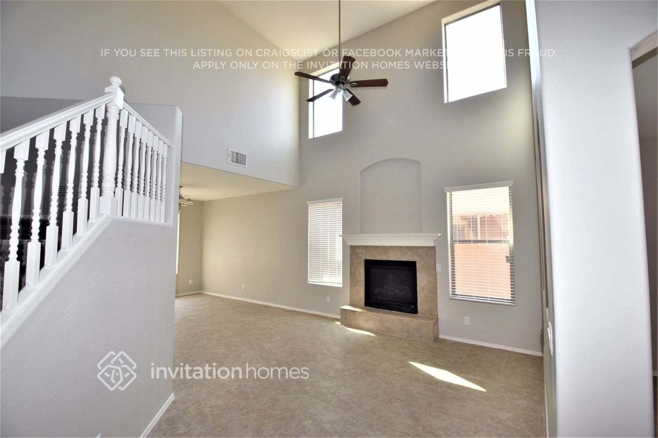 14105 W Dahlia Dr - Photo 3 of 14