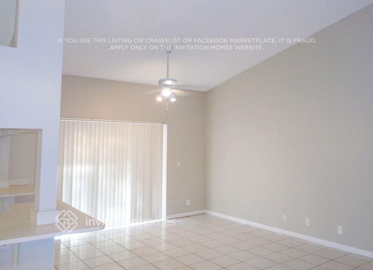 9617 Nw 8th Cir - Photo 2 of 12