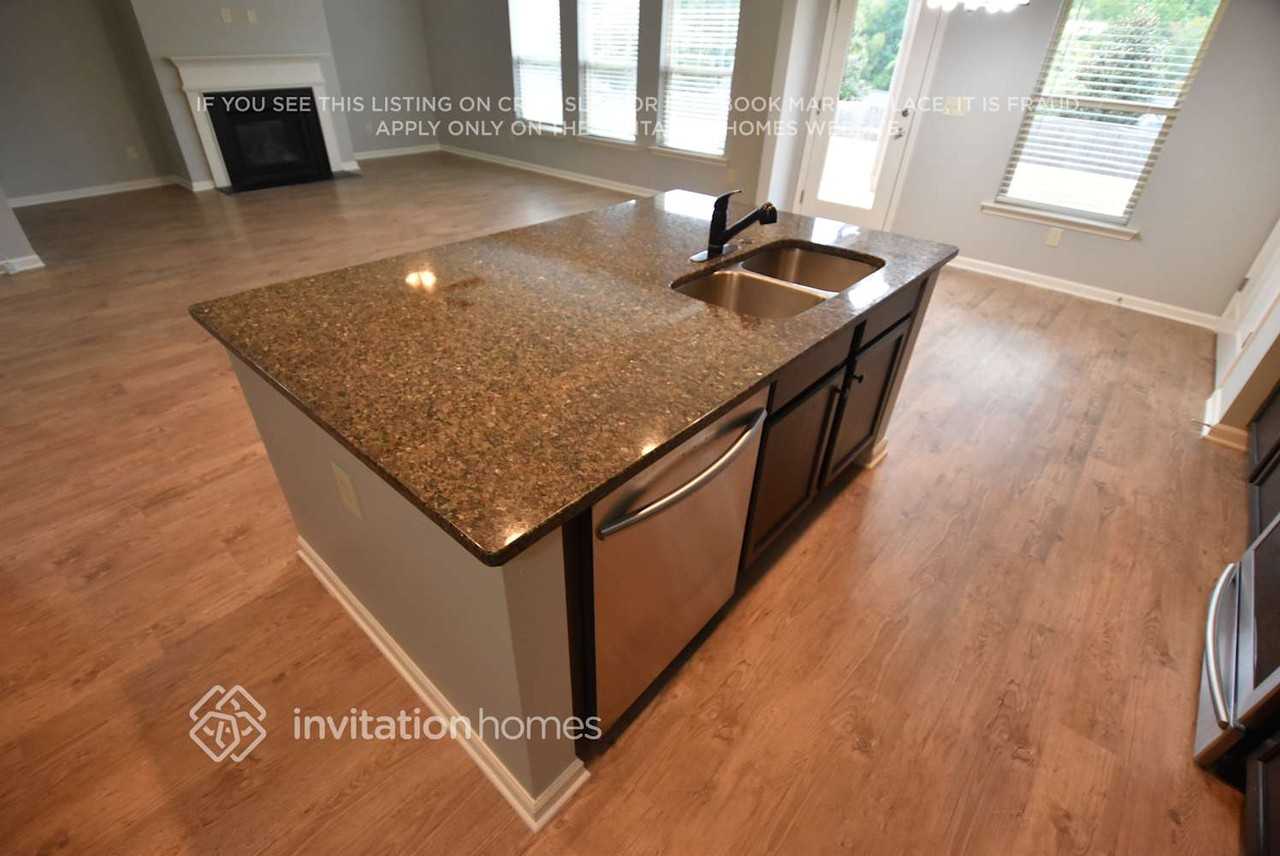 612 Darnell Rd - Photo 5 of 17