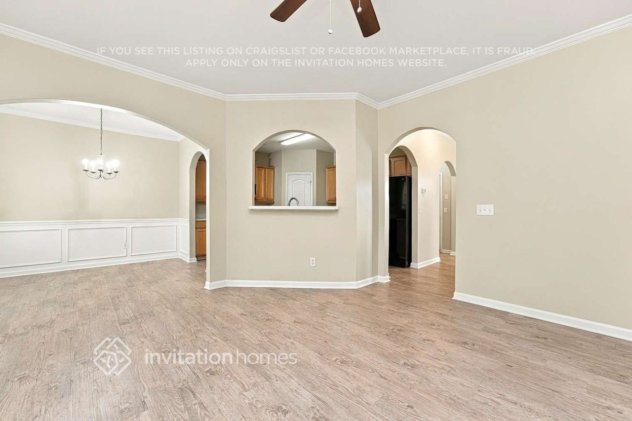 2570 Arnold Mill Rd - Photo 5 of 18