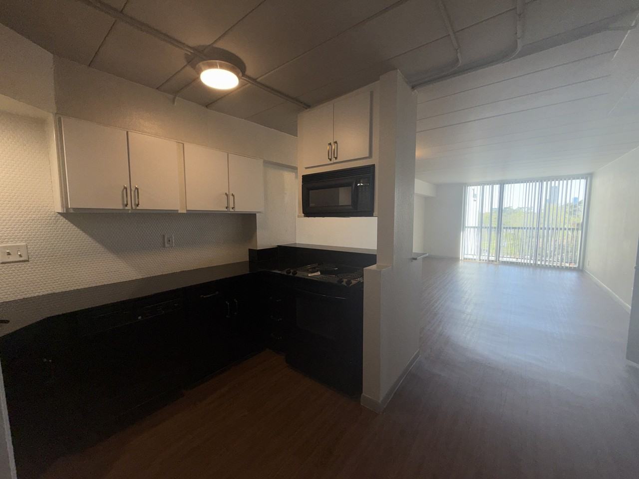 5400 Memorial - 406 #406 - Photo 3 of 25
