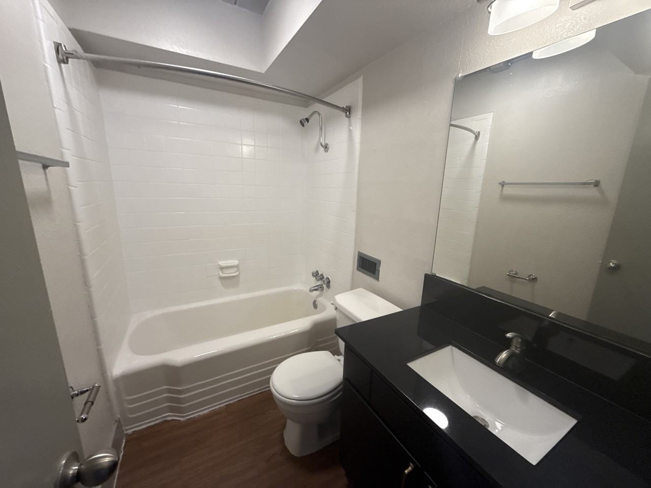 5400 Memorial - 406 #406 - Photo 4 of 25