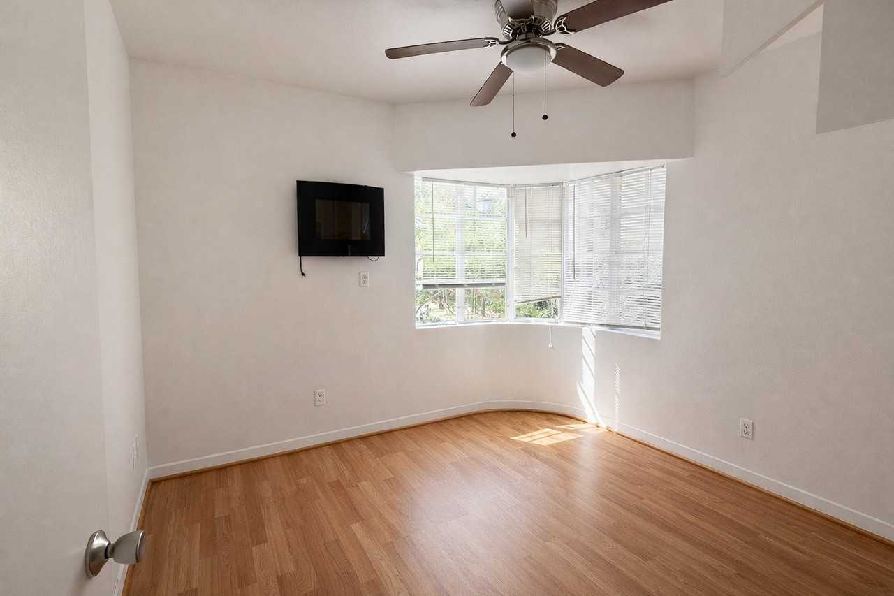 5603 Jackson - 08 #5603-08 - Photo 2 of 11