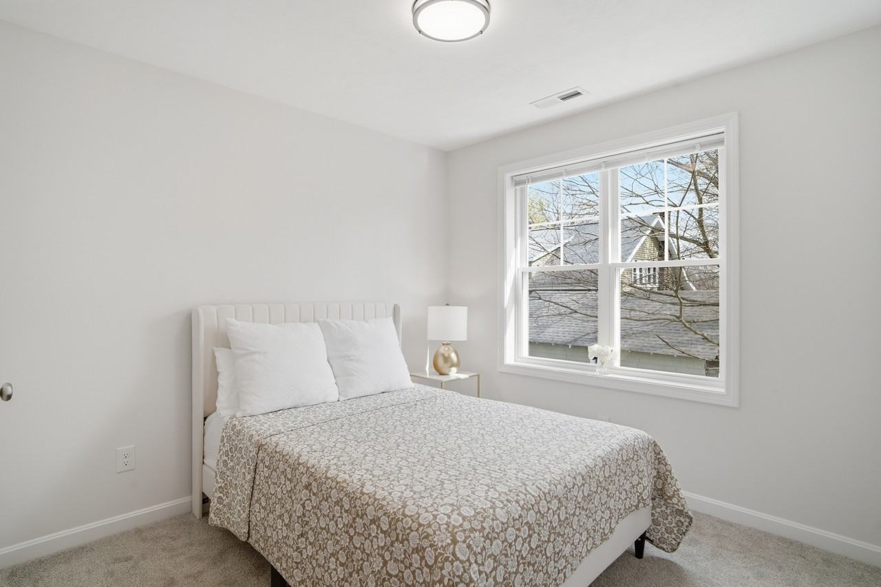 16 Ambrose Way - Photo 5 of 8