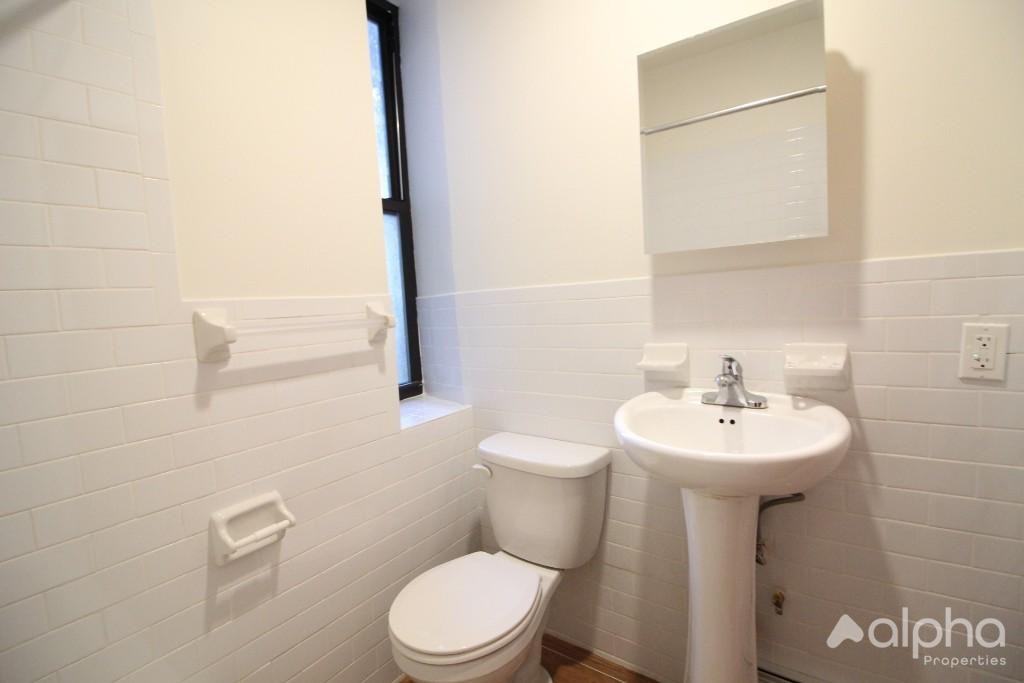 199 Henry St #2 - Photo 4 of 6