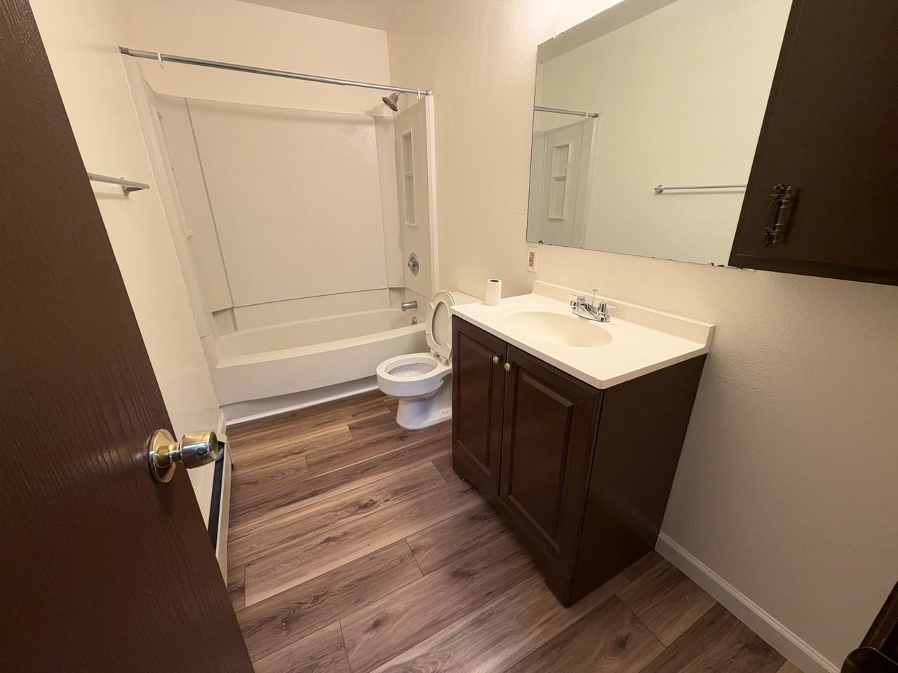 826 W 10th St #826 - Photo 6 of 12