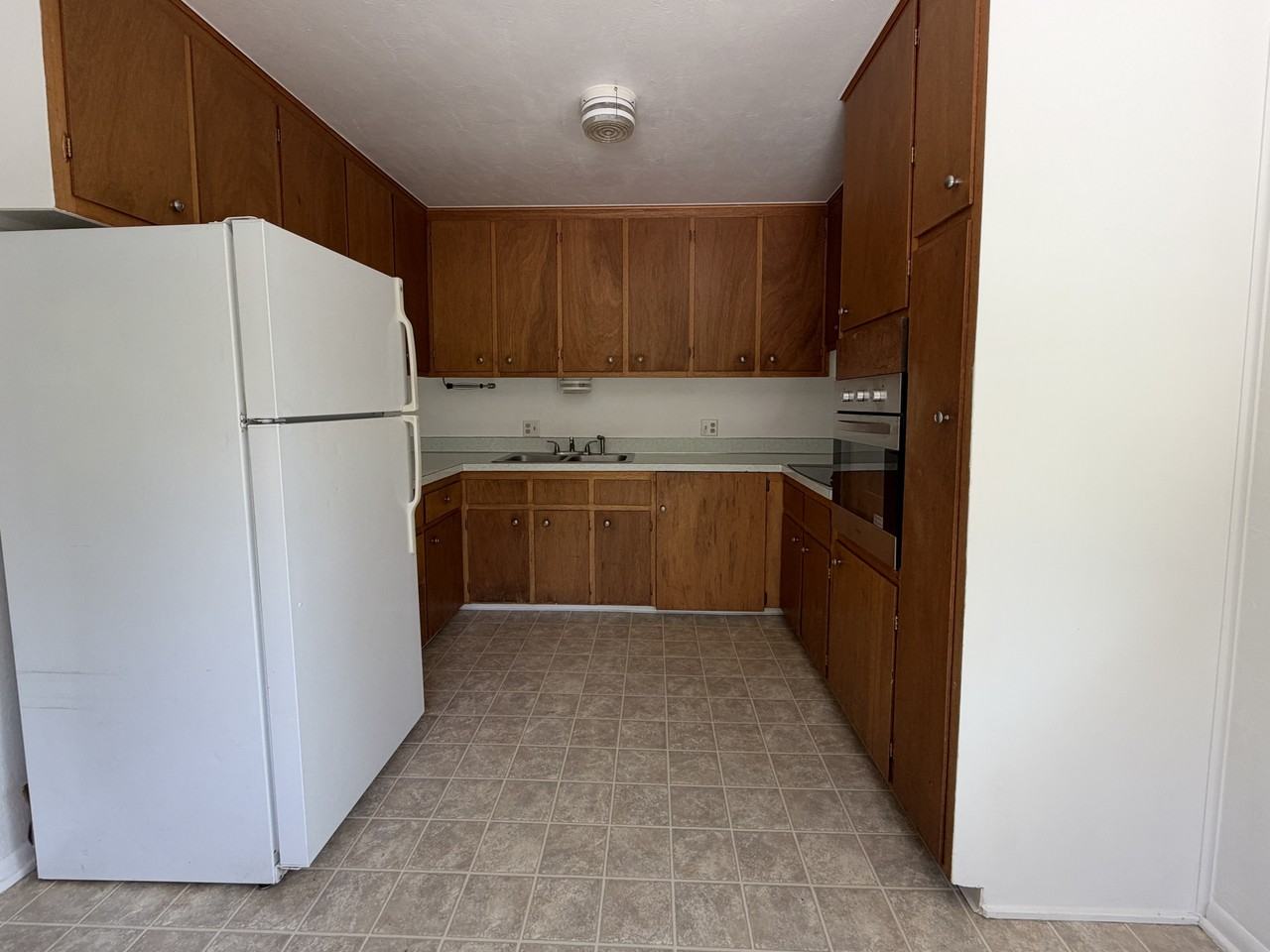 1118 Gard Pl #2 - Photo 4 of 16