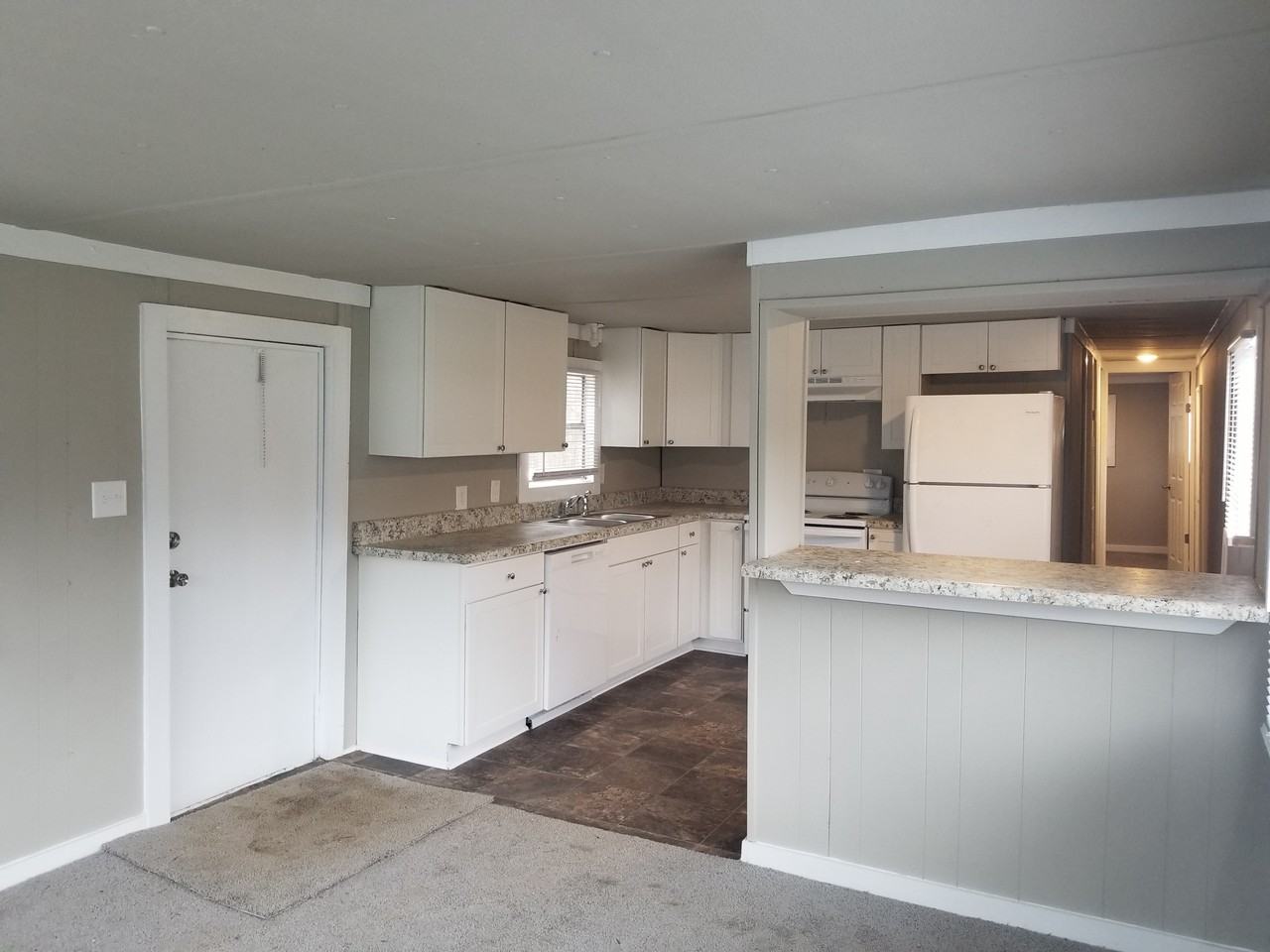 295 E Wright St - Photo 3 of 9