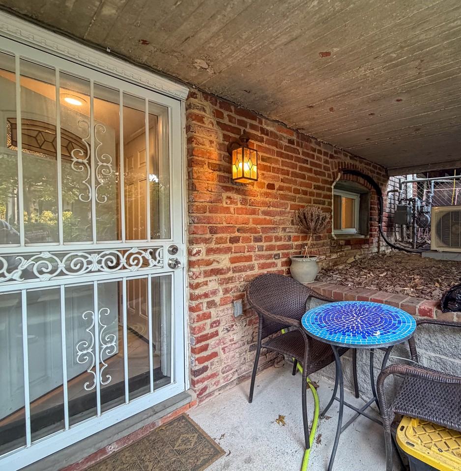 311 U St Ne #B - Photo 3 of 49