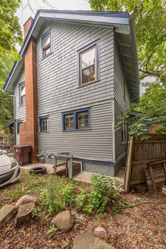 1225 Prospect St #1 - Photo 4 of 43