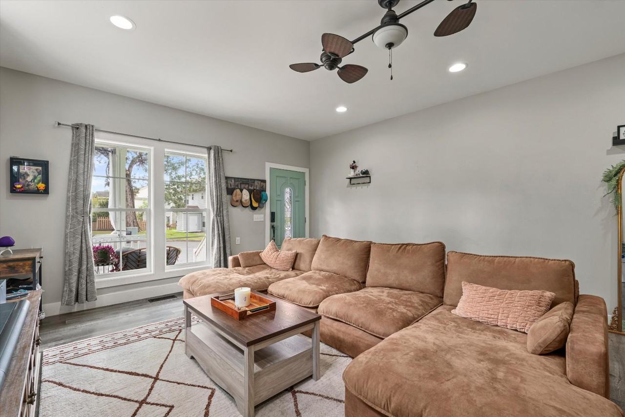 2 Village Dr - Photo 4 of 11
