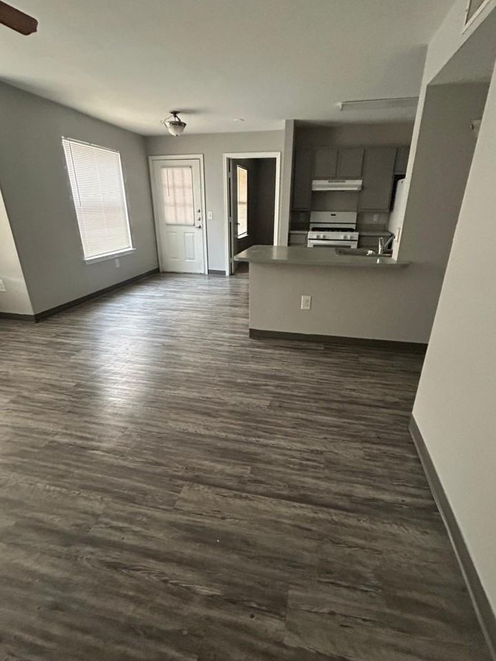 3817 S. Veterans Blvd-611 #611-60 - Photo 5 of 13