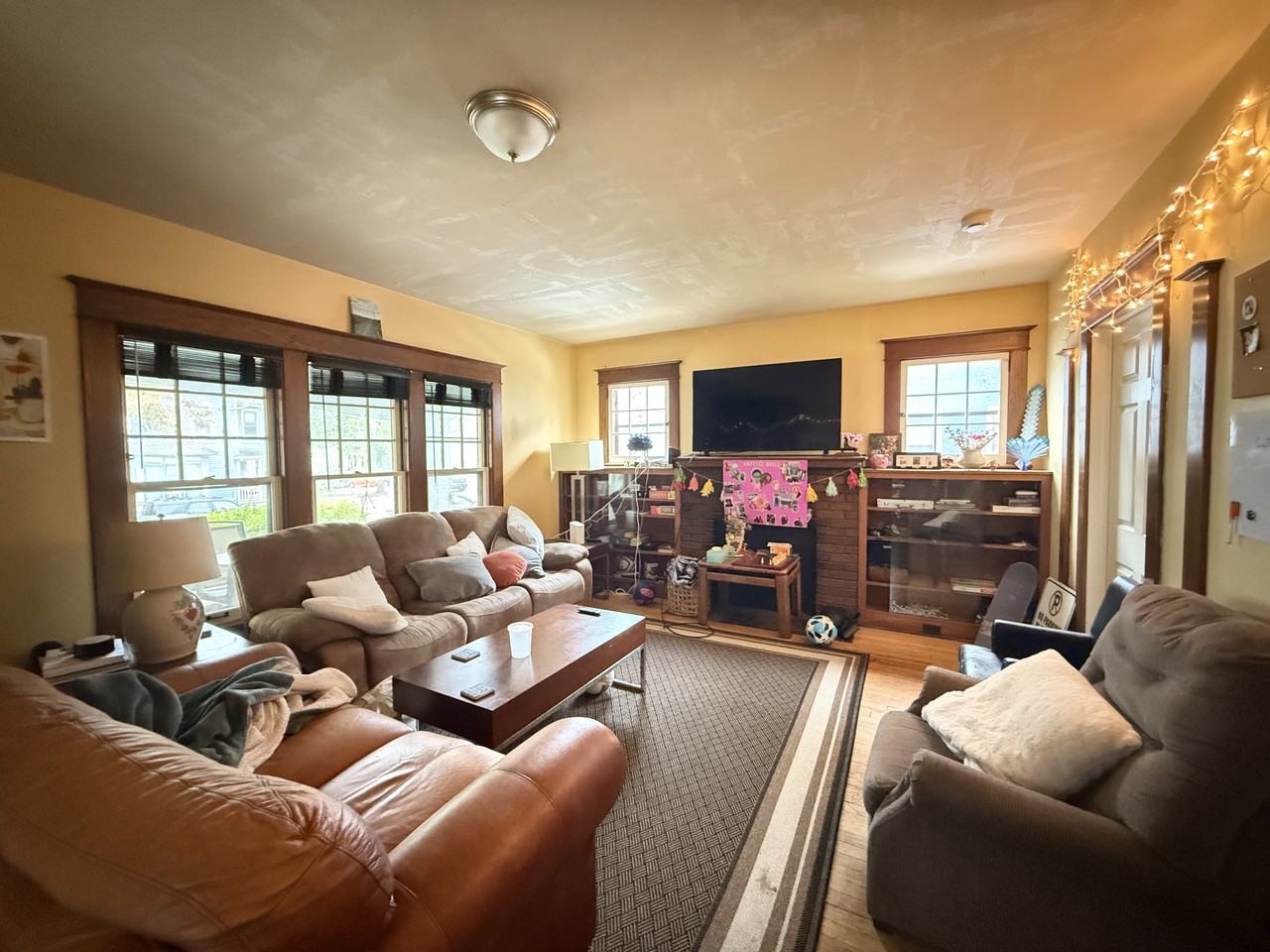 612 Lawrence St #1 - Photo 3 of 16