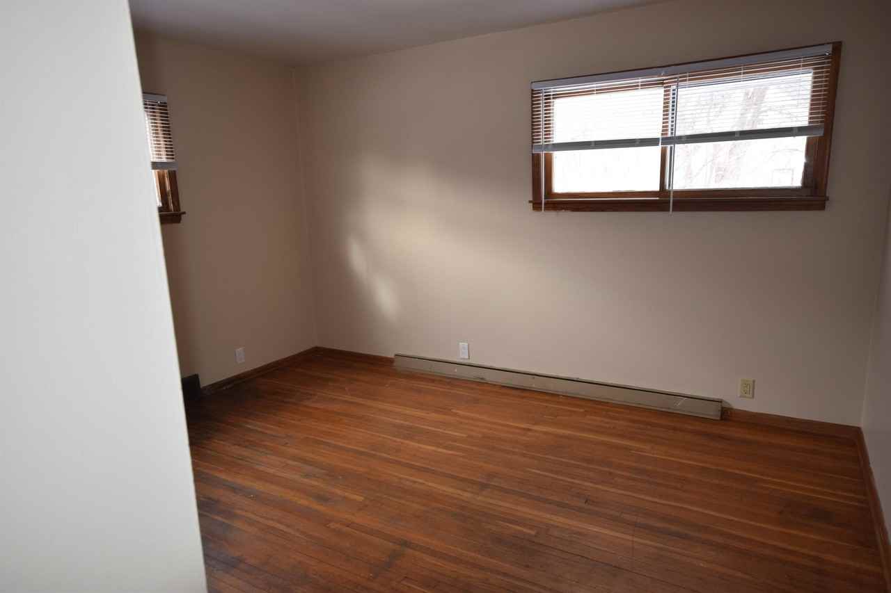 822 Woodland Ave #1 - Photo 5 of 16