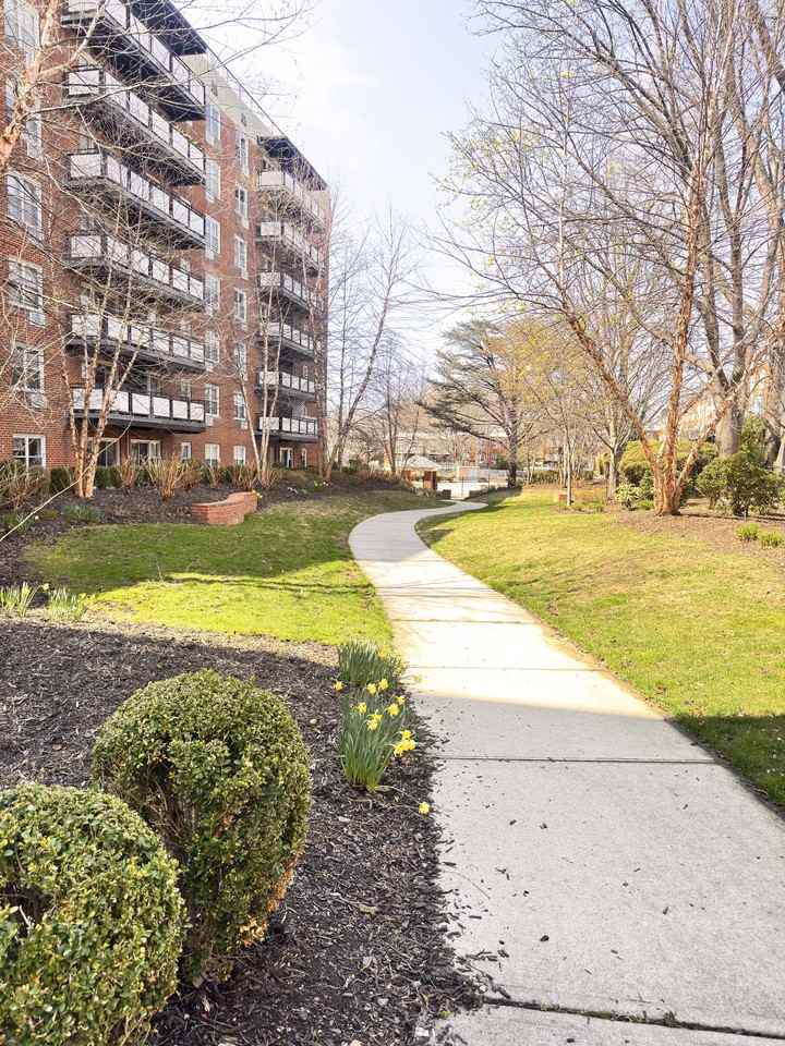 16-70 Bell Boulevard #322 - Photo 5 of 14