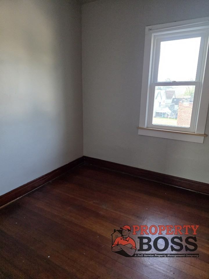 White Oak Ave #3 - Photo 7 of 9