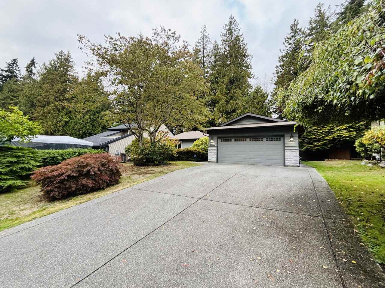 11189 Canyon Cres - Photo 2 of 50