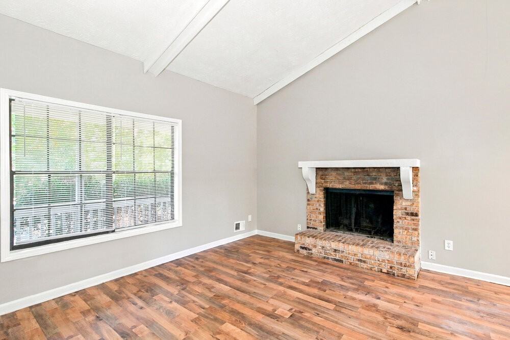 6908 Cedar Hill Ct - Photo 4 of 16
