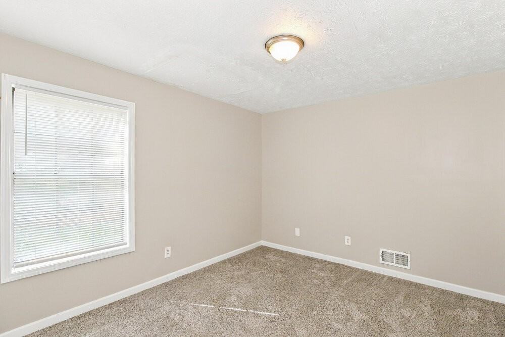 6908 Cedar Hill Ct - Photo 7 of 16