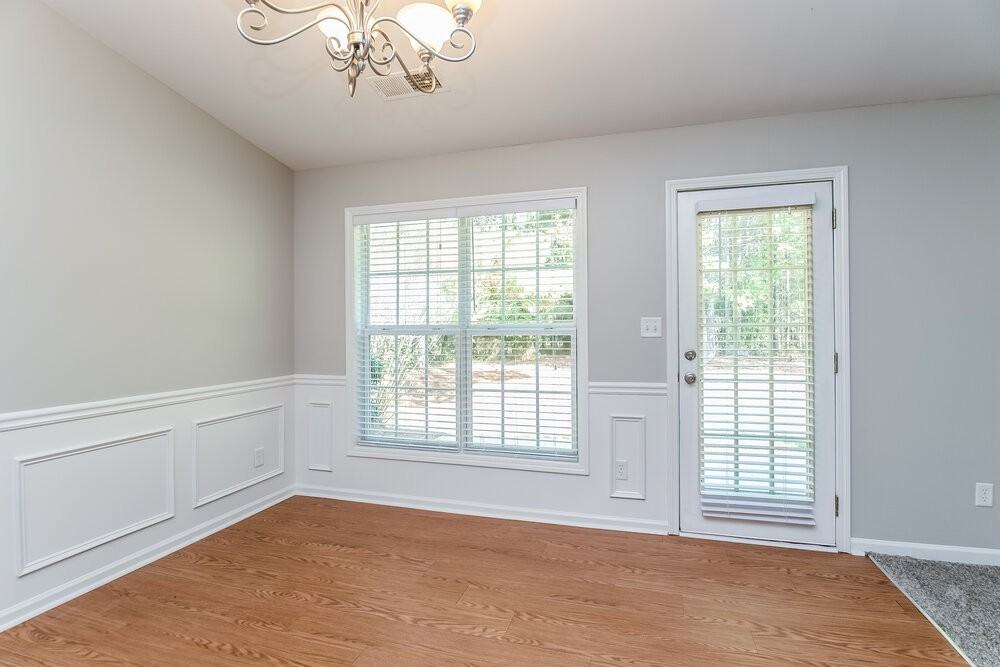 436 Eglington Trl - Photo 4 of 17