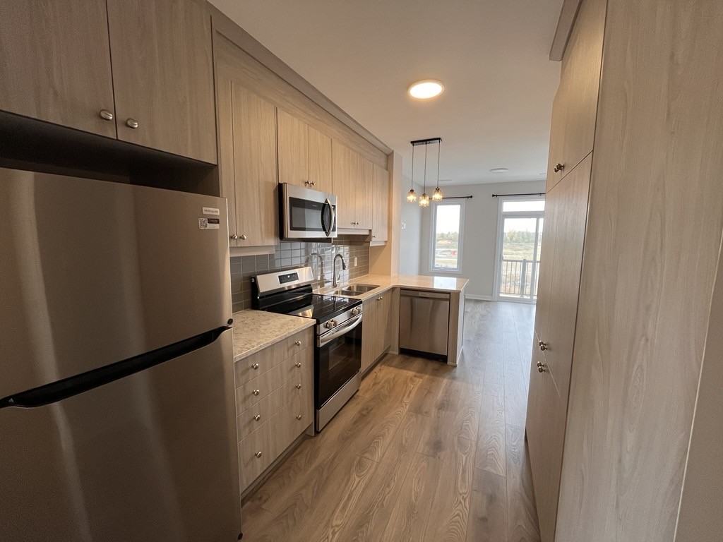 142 Conservancy Dr - Photo 2 of 19