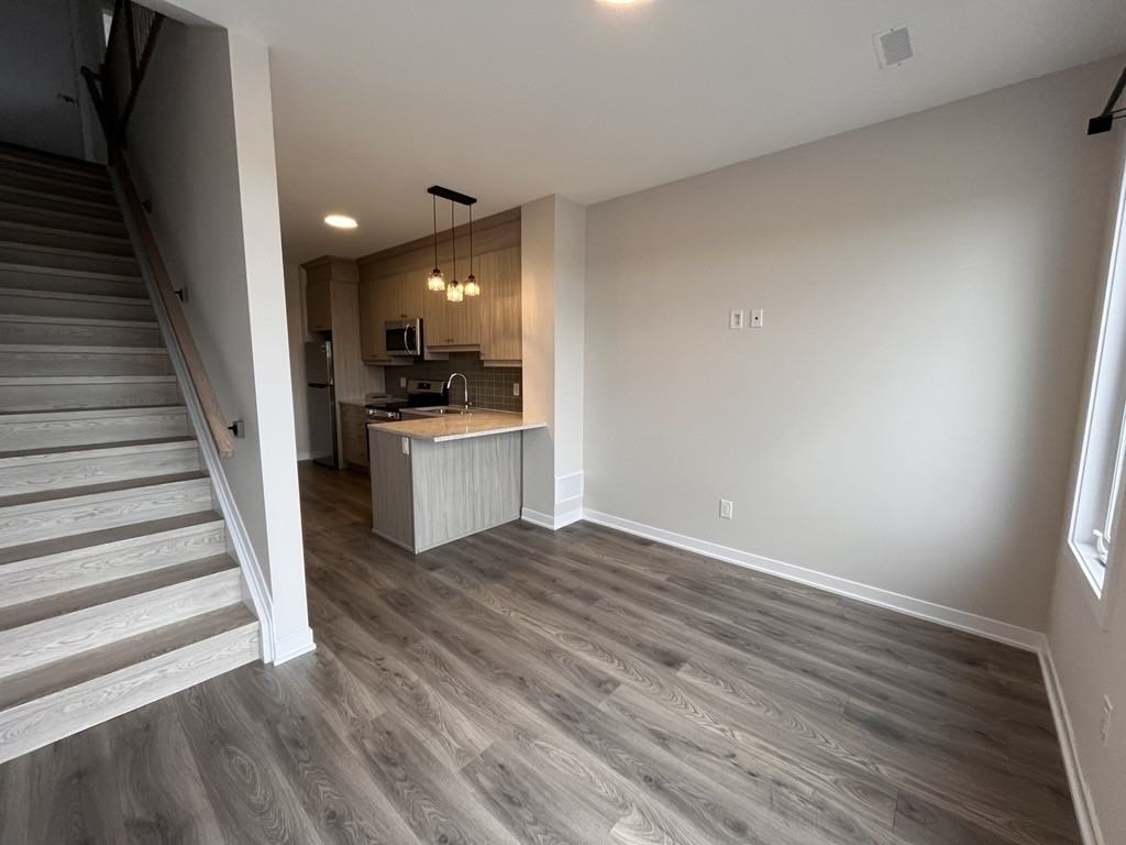 142 Conservancy Dr - Photo 4 of 19