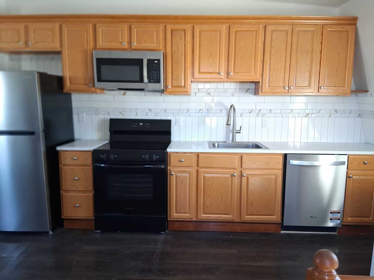 1568 N 10th St #3 - Photo 3 of 23