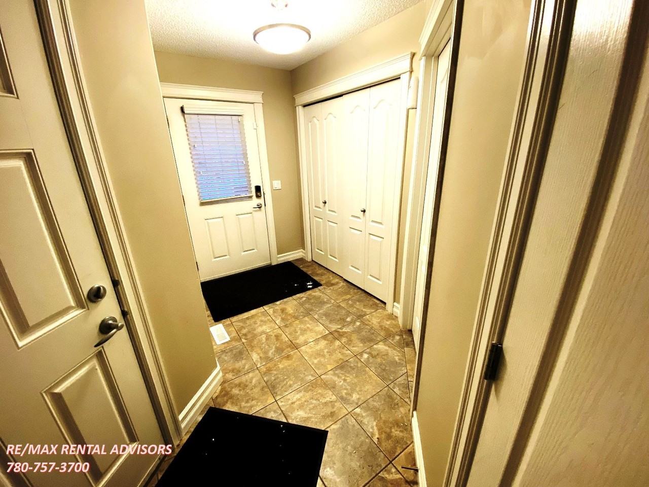 3034 16a Ave Nw - Photo 2 of 18