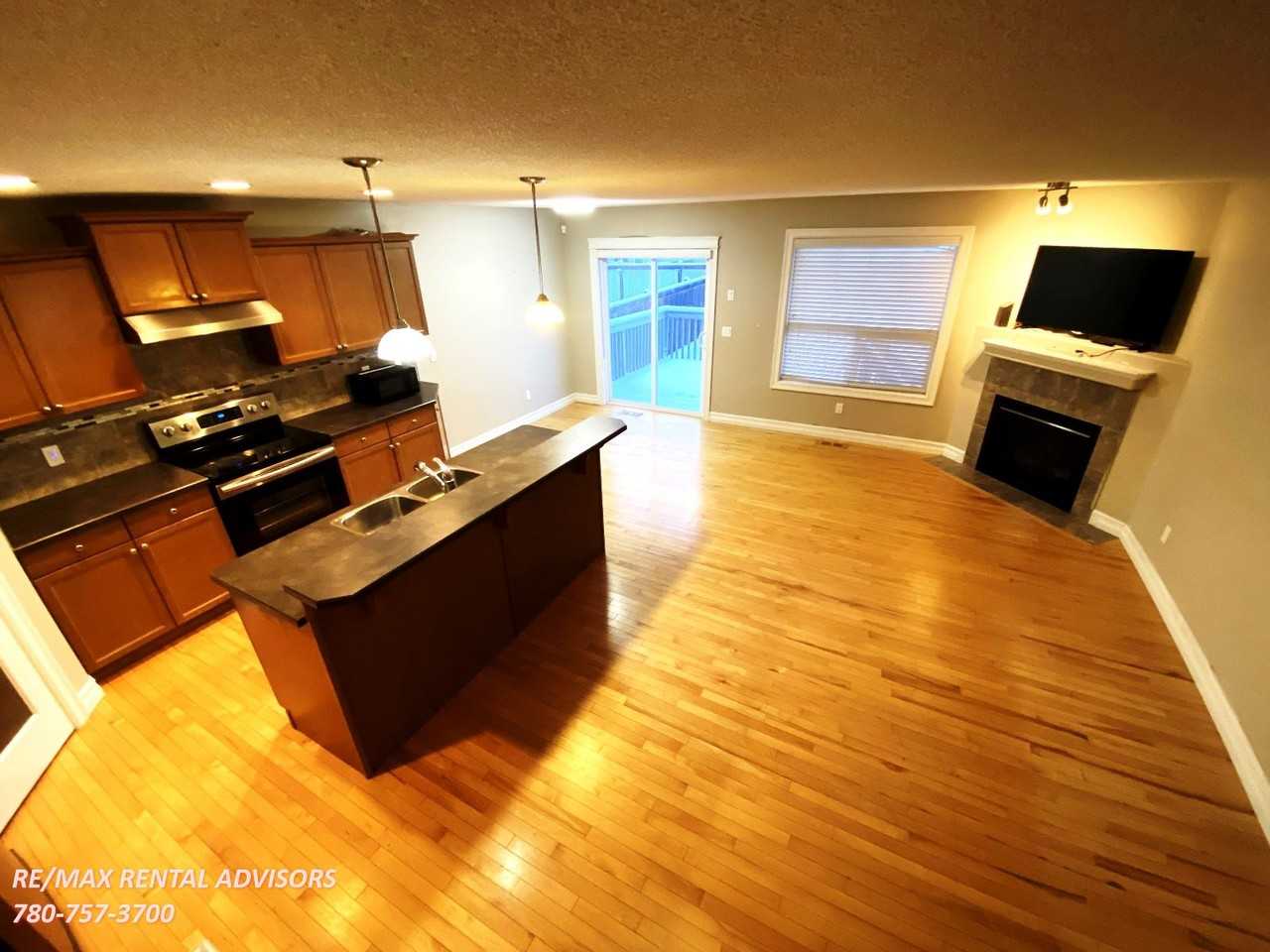 3034 16a Ave Nw - Photo 5 of 18