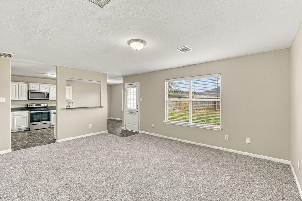 4419 Thistle Pond Ct - Photo 5 of 17