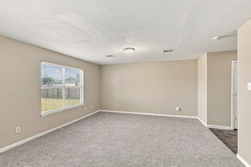 4419 Thistle Pond Ct - Photo 6 of 17