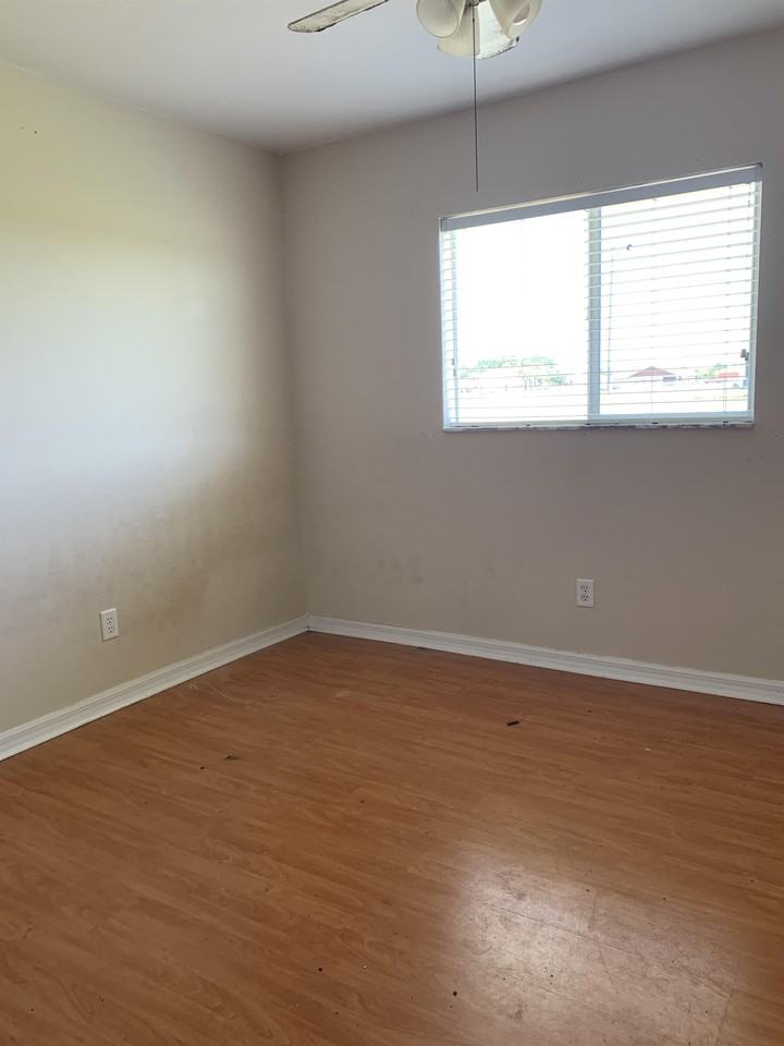 907 Ne 15th Ln #907 - Photo 5 of 11