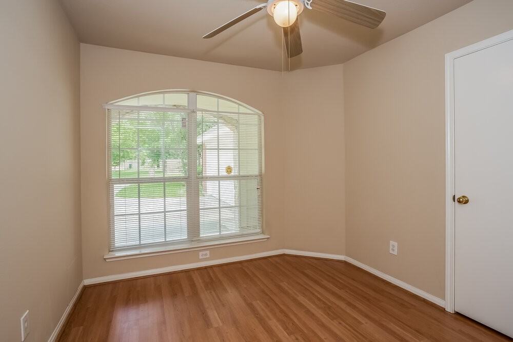 18942 Twigsworth Ln - Photo 6 of 12