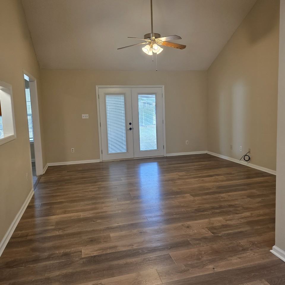 105 Indianola Ct #1 - Photo 2 of 22