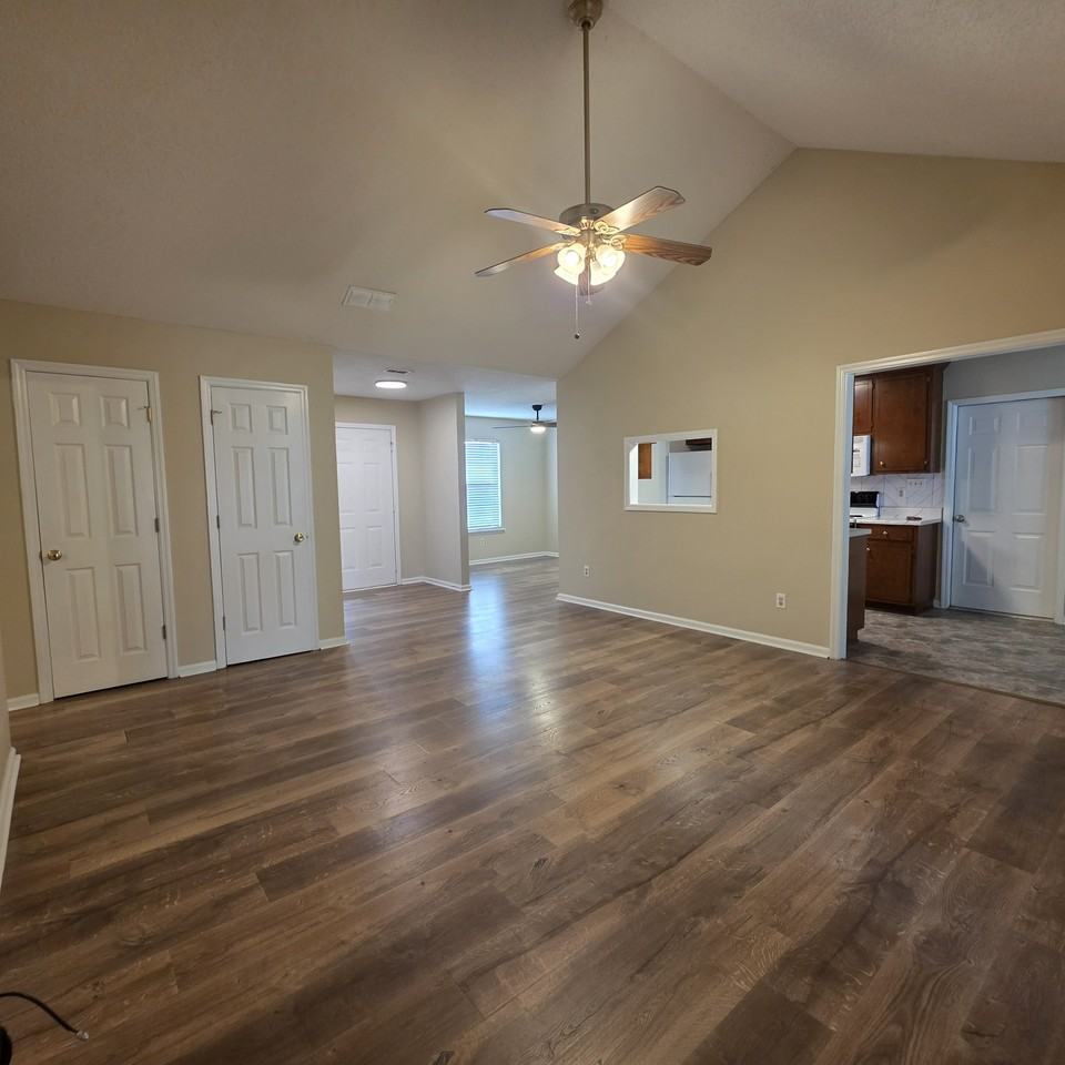 105 Indianola Ct #1 - Photo 4 of 22