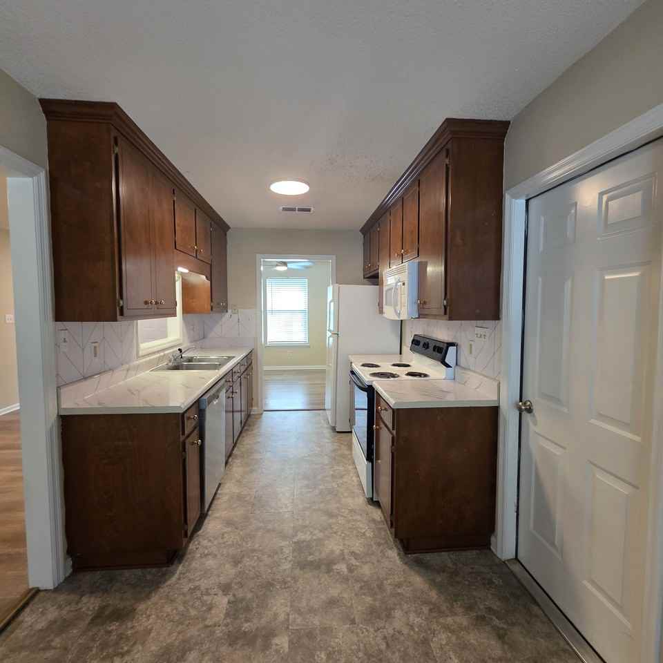 105 Indianola Ct #1 - Photo 6 of 22