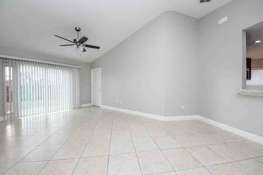 3347 Kaleigh Ct - Photo 4 of 14
