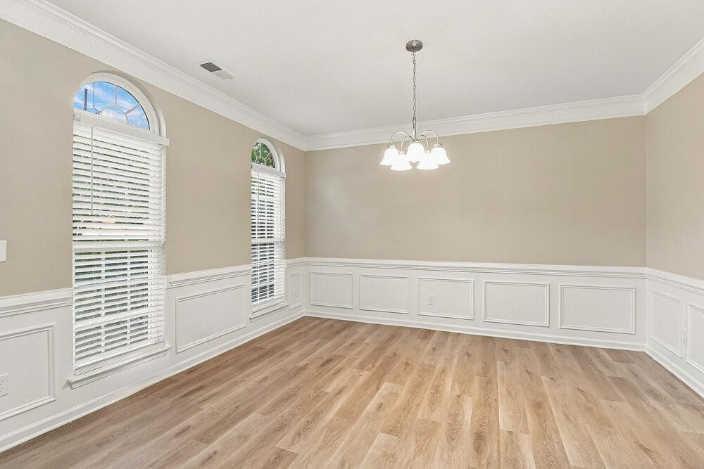 5634 Underwood Ave - Photo 6 of 17