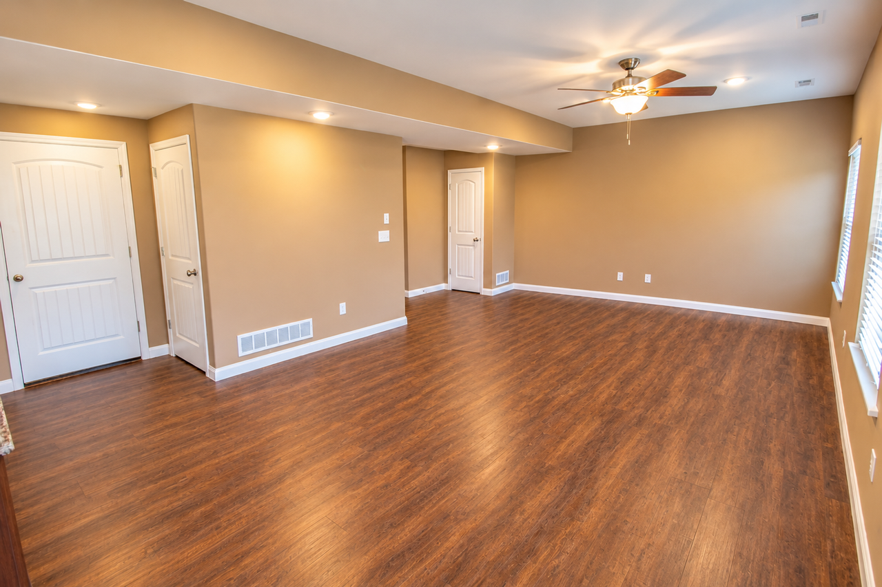 2810 Amberwood Ct - Photo 6 of 27