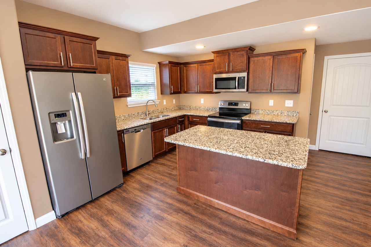 2810 Amberwood Ct - Photo 7 of 27