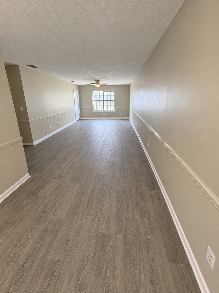 174 Creek Dr #B - Photo 2 of 10